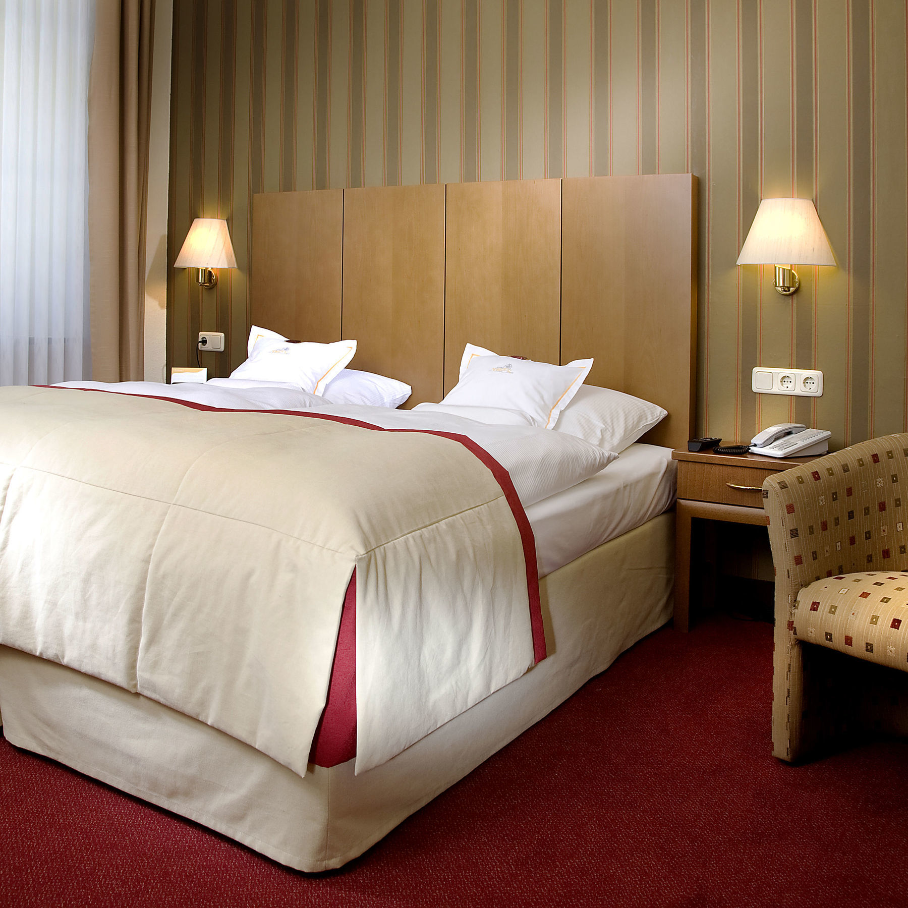 Boutique-Hotel Moseltor Трабен-Трарбах Экстерьер фото